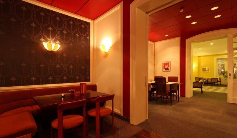 Esplanade Swiss Quality Hotel Davos Restaurant photo